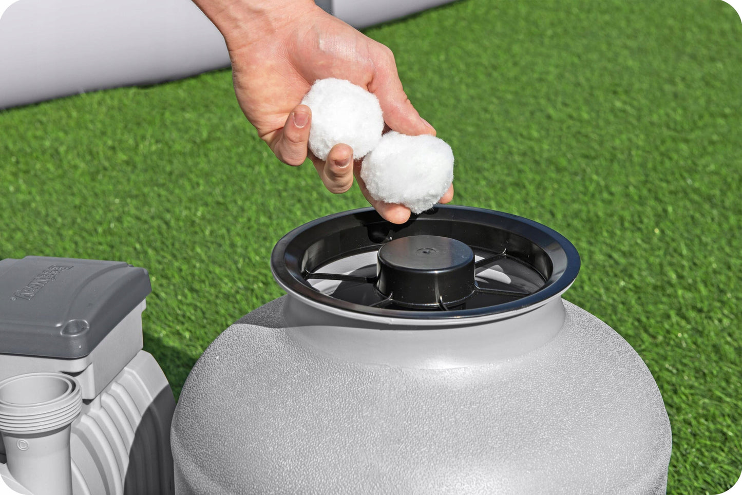 Smėlio siurblys baseino filtrui 8327 l/h + smėlio 25kg jungiamosios žarnos Bestway