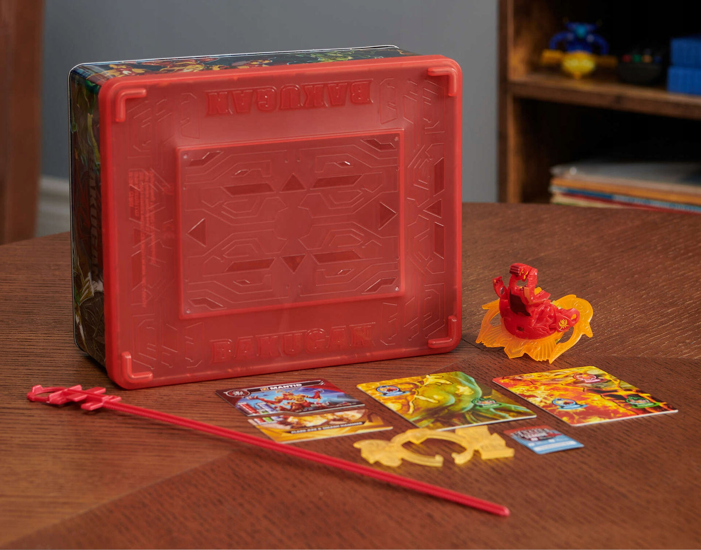 BAKUGAN BAKU-TIN 2 SPECIAL ATTACK MANTID FIGŪRA + KORTELĖS DĖŽUTĖJE